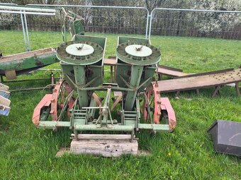 Sazeč brambor Hasia 2 ř - 2