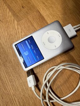 iPod Classic 6.generace 80gb silver - 2