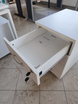 Kontejner pojízdný pod stůl - 2