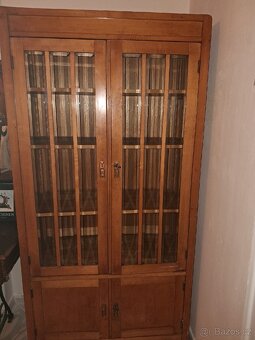 Starožitná skříň vitrina - 2