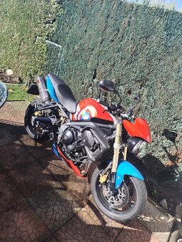 Prodám  Triumph street triple 675 - 2