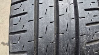 Letní pneu 215/65/16c Pirelli - 2