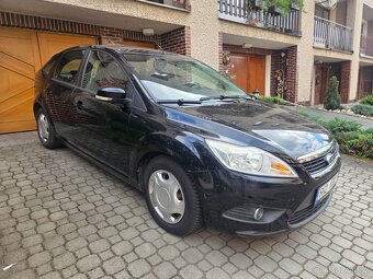 Ford Focus 1.6i - 2