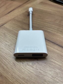 Apple Lightning to USB 3 Camera Adapter - 2