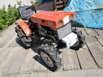 Prodám KUBOTA B 6000 - nový motor. Včetně rotavatoru. . - 2
