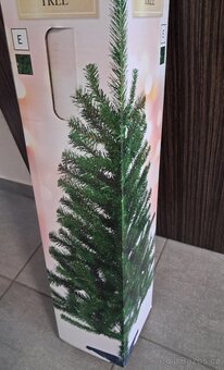 Vánoční stromeček  - výška 122cm - 2