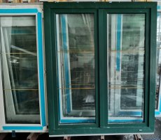 Plastové okno Tmavě zelená/bílá  rozměry 130x158cm - 2