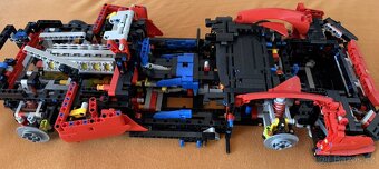 LEGO Technic 42143 Ferrari Daytona SP3 - 2