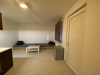 Pronájem bytu 1kk Kostelec nad Labem - 2