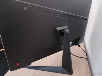 Herní monitor MSI G27C4X - 2