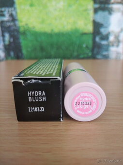 AVON Rtěnka Hydramatic Hydra Blush - 2