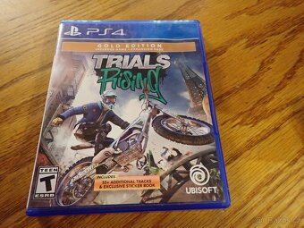PLAYSTATION 4 PRO +  2TB SSD disk + Hra (komplet) - 2