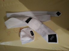 Bílá svatební elegantní kravata Bandi + kapesníček - 2