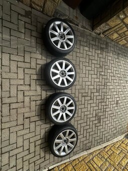 Set litých kol ET35 225/40 R18 - 2