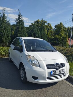 Toyota Yaris 1.0 - moc hezká - 2