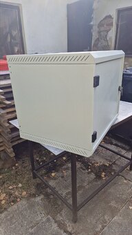 Prodám rack skříň Triton 19" 9U, hloubka 500 - 2