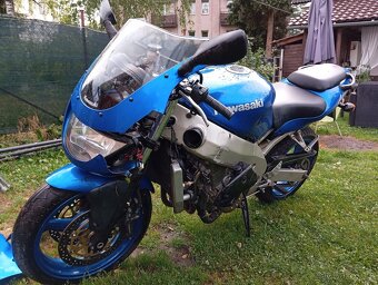 Kawasaki ZX-9R - 2