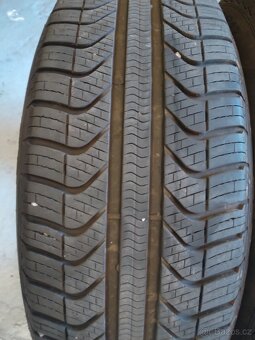 2x celoroční pneu PIRELLI, 205/55 R17. - 2