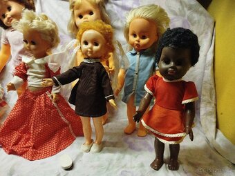 Prodám 8ks panenek+1 miminko - 2