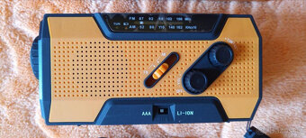 Multifunkční solární nouzové rádio - 2