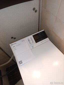 Pračka ELECTROLUX - horní plnění - 2