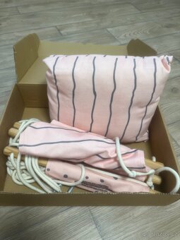 Houpačka Mada in Lisbon - 2