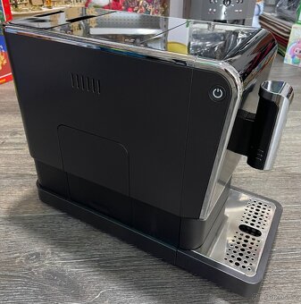 Plnoautomatický kávovar Tchibo Esperto Caffé - 2