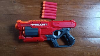Nerf cycloneshock mega + náboje - 2