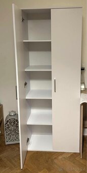 Šatní skříň policová bílá - 2