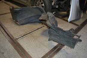 BMW e46 320d 100kW - různé plasty - 2