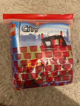 LEGO CITY: City Corner (7641) - 2