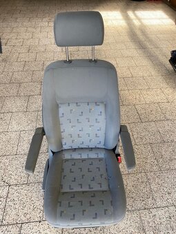 VW Transporter T5 - 2