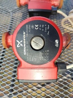 Prodám oběhové čerpadlo Grundfos UPS 25-30 180 - 2
