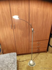 Stojanová lampa, nastavitelná. - 2