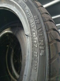 215/40R17 - 2