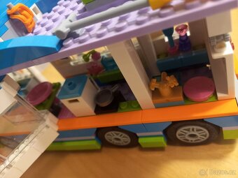 Lego Friends karavan - 2