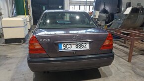 Mercedes Benz C200 - 2