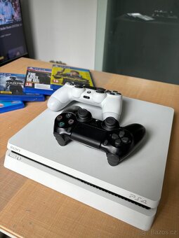 Playstation 4 Slim Bílá, Dva ovladače - 2