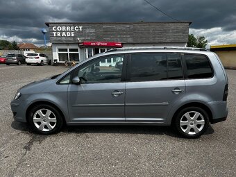 VW TOURAN 2,0 TDI - FREESTYLE - 7 MÍST - NAVI - SUPER STAV - 2
