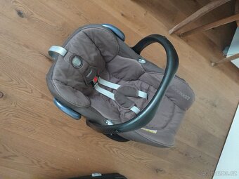 Dětská autosedačka s ISOFIX základnou - 2