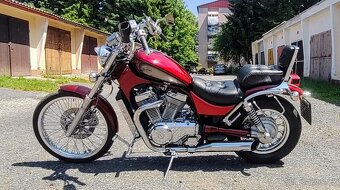 Suzuki Intruder VS 800 - 2