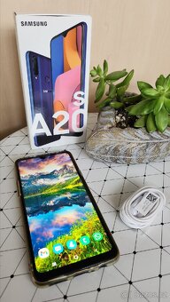 Samsung Galaxy A20 s (3GB/32GB Dual SIM) - 2