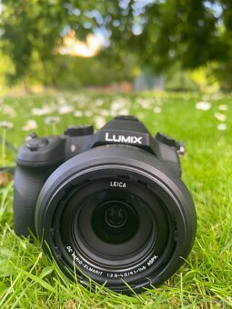 Panasonic Lumix DMC-FZ1000 - 2