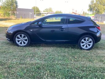 Opel Astra GTC 1.4i 16v 74kw 1.majitel nové v ČR nová stk - 2
