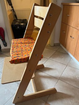 Rostoucí židle s podsedákem - 2