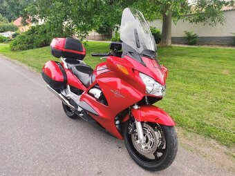Honda ST 1300 Pan European ABS červená - 2