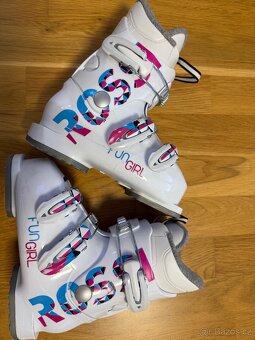 Dívčí lyžáky Rossignol FunGirl vel. 185 - 2