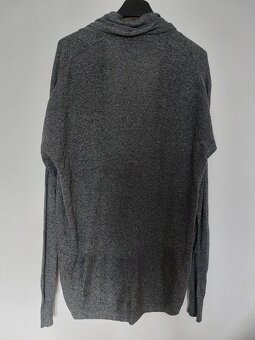 Svetřík Bershka - 2