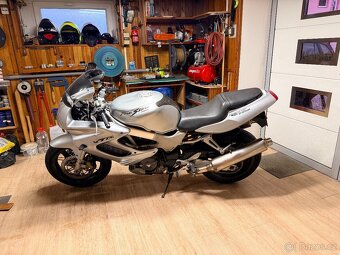 Honda VTR 1000 firestorm - 2