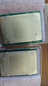 2x Intel Xeon Silver 4110 8 Core 2.1-3.0GHz SR3GH FCLGA3647 - 2